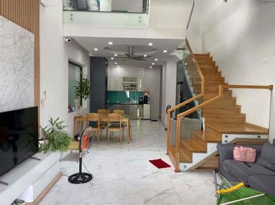 CHO THUÊ NHÀ 3 TẦNG KHU PHẠM VĂN ĐỒNG GẦN BIỂN