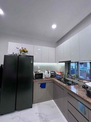 Nhà phố cơ bản- full nội thất 5x15m 15- 17tr/ tháng LH Hương