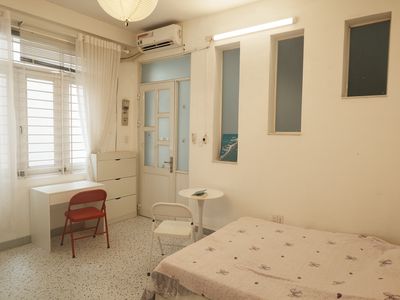 Phòng ban công riêng 28m2 khu vực Trần Não