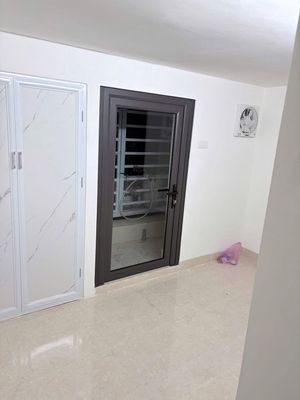 Hiếm! Chỉ 5tr- Cho thuê nhà Ngọc Lâm, 50m, Ô tô đỗ cổng, nội thất đủ