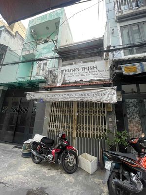 Cho thuê nhà 2 tầng HXH 50/ Đoàn Văn Bơ, Q4, 10tr