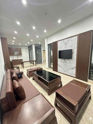 nhà đẹp ngõ ô tô 4 phòng ngủ có sân để xe tháng 8 nhận nhà