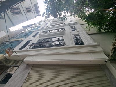Nhà phố Nguyễn Văn Huyên - Diện tích 140m x 6 tầng  1 hầm, thông sàn