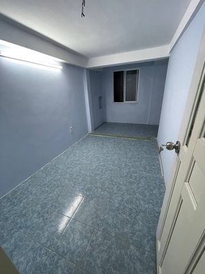 Share nguyên 1 tầng trong nhà nguyên căn 3 tầng