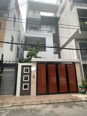 Cần cho thuê nhà MT 399B Nguyễn Đình Chiểu, Phường 5, Quận 3