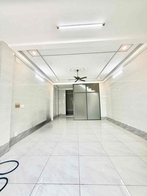 Cho thuê nhà Khu Tên Lửa DT 5x18 xd 4 tấm . Giá 24tr/thang