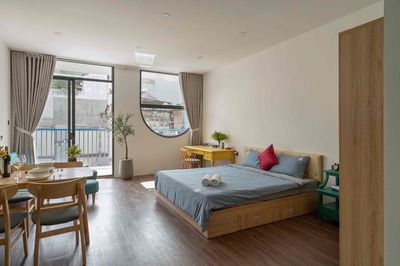 Cho Thuê Căn Hộ Ban Công Máy Giặt Riêng Gần Ngã Tư Hàng Xanh