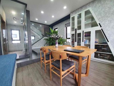 Nhà 1 trệt 2 lầu áp mái DT 100m2 gồm 4PN dự án Simcity Gần Lò Lu Q.9