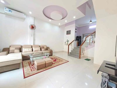 NHÀ 3TẦNG MT KHU PHẠM VĂN ĐỒNG 3PN,FULL NỘI THẤT GẦN BIỂN