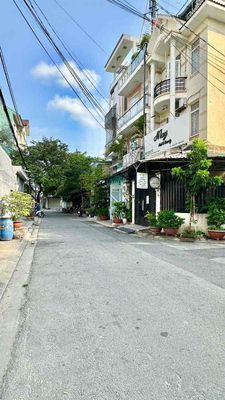 Cho thuê nhà 3 tầng KDC gần chợ Đại Hải