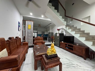 Nhà 3 tầng 4PN mặt tiền đường Tố Hữu, gần Núi Thành, nội thất đẹp