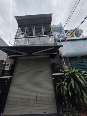 Cho Thuê Nhà Sát Mặt Tiền Phan Văn Trị P10;(3.5x12m)2pn2wc;Giá 10tr/th