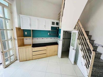 nhà mặt tiền hẻm xe hơi tới nhà,full nội thất