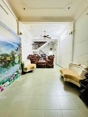 CHO THUÊ NHÀ - MẶT TIỀN LÊ THÁNH TÔNG