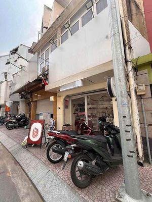 Cho Thuê Nhà Đường Huỳnh Văn Bánh, Phú Nhuận (Nhà Đẹp - KD Thoải Mái)