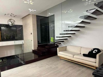 Biệt thự sau lưng ViVo thích hợp ở + cty sẵn nội thất. Giá 60tr/th.