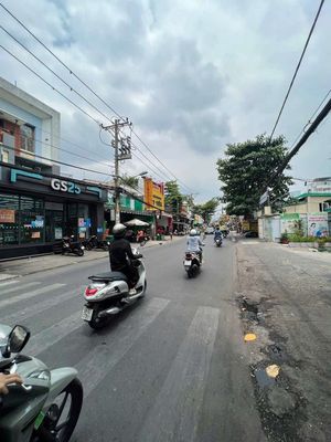 cho thuê nhà mặt tiền lê Đức Thọ Gò Vấp 12x20m cấp 4 tiện kd giá 50tr