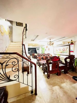 🔥 Nhà Thuê MT Đường Lớn - Đối Diện CV. Khu D/Án Nguyễn Duy Trinh