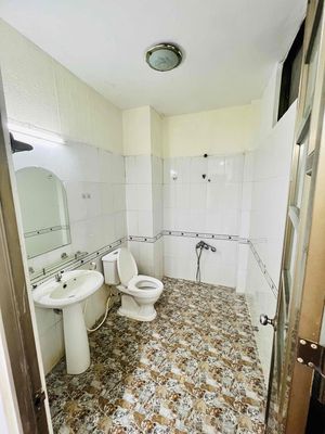 Van phòng mặt tiền đường Cộng Hoà