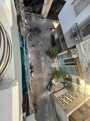 CHO THUÊ NGUYÊN CĂN 5 TẦNG NHÀ Q10 HẺM XE HƠI