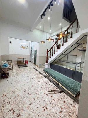 Nhà lầu 3 phòng 4 máy lạnh hẻm ô tô 30/4