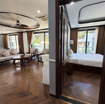 căn hộ 150 m view Hồ Tây 3 ngủ 3 vệ sinh vào ở luôn