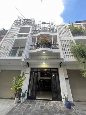 🏦 Nhà mới NC nup hẻm Trung Tâm Quang Trung P10