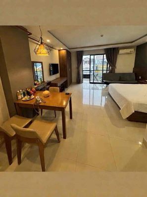 căn hộ studio có ban công trung tâm thành phố (apartment in center)