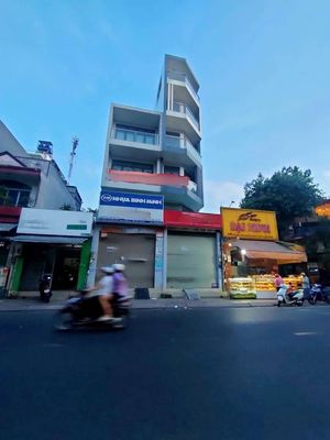 CHO THUÊ NHÀ NGUYÊN CĂN MẶT TIỀN ĐƯỜNG CÁCH MẠNG