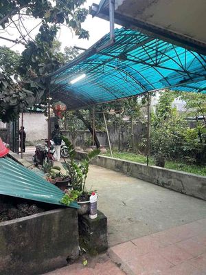 Nhà ngõ 68 Ngọc Thuỵ, 200m, CÓ SÂN VƯỜN. Giá 6tr