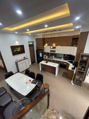 BIỆT THỰ VƯỜN ĐẸP - 8x20 - 4PN FULL NỘI THẤT - NGUYỄN DUY TRINH Q9