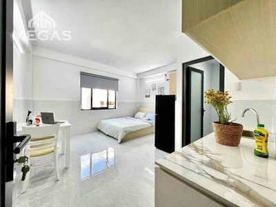 Cho Thuê CHDV 30m2 - Thang Máy Full Nội Thất - Quận 3 giáp Q1