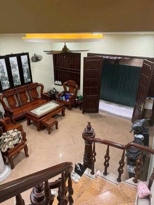 CHO THUÊ NHÀ NGUYÊN CĂN MINH KHAI 50m2 5 Tầng