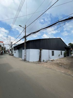 CHO THUÊ KHO 1/ NGUYỄN VĂN QUÁ, DT 15×20. SẴN ĐIỆN 3 PHA. KHO MỚI 100%