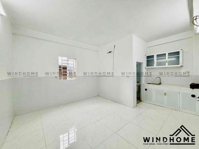 Phòng Rộng Cửa Sổ Trời Thoáng - Gần TDT, Phú Mỹ Hưng, OU, Lotte