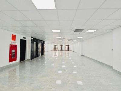 Cho thuê gấp Văn phòng đường Xã Đàn sàn 140m2 ô tô đỗ cửa giá 20tr/tr