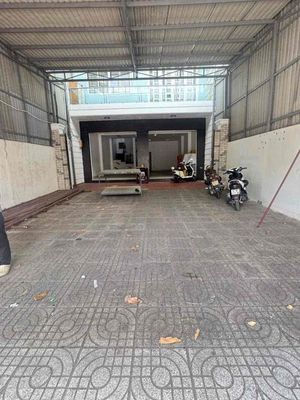 MẶT TIỀN KINH DOANH CHO THUÊ
