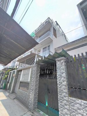 [Chính chủ] Cho thuê nhà riêng tại Lê Văn Việt, 15 triệu, 160m2,