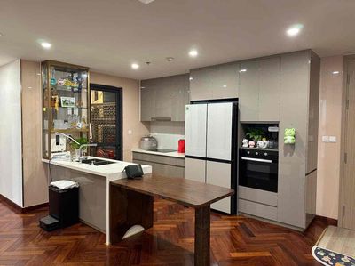 Cho thuê căn hộ cao cấp có hai phòng ngủ 2 ban công đẹp