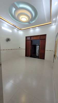 Nhà hẻm 102, sạch sẽ thoáng mát có chỗ đậu kiamoning