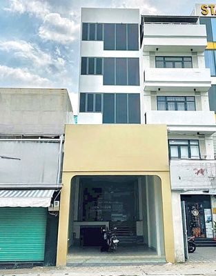 SIÊU PHẨM TÒA NHÀ -  221A Lê Văn Sỹ, P13, PN - Có hầm, thang máy