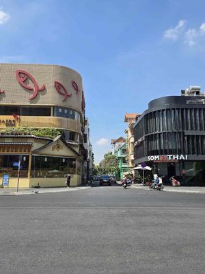 🚗NGAY CẦU SÀI GÒN! NHÀ ĐẸP CÓ HẦM 4 TẦNG! Ok QUÁ