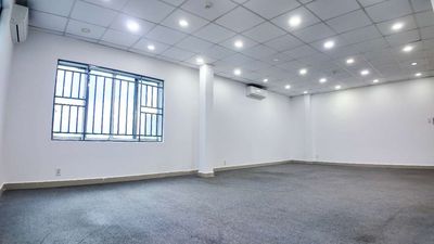 Cho thuê văn phòng 55m2 lầu cao view thoáng 225 Nguyễn Xí, Bình Thạnh