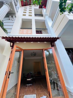 CHO THUÊ BIỆT THỰ GÓC 2 MẶT TIỀN QUẬN 7 GIÁ 38TR/THÁNG ĐẸP LUNG LINH