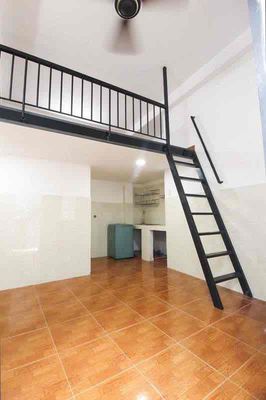 Phòng có gác, máy lạnh, gần trường công nghiệp thực phẩm aeon tân phu