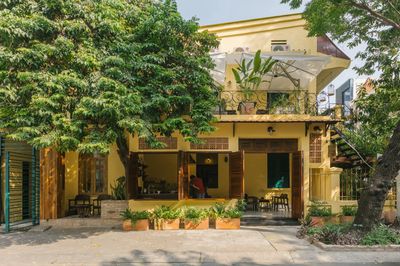 CHO THUÊ BIỆT THỰ GÓC 2MT NGUYỄN THÀNH Ý Q1 – DT 18x15M, TRỆT 1 LẦU