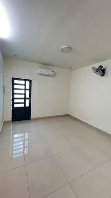 Nhà 4pn q5 gần chợ hòa bình bv chấn thương trần hưng đạo chùa vạn phật