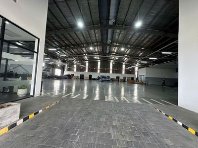 Cho thuê mặt bằng rộng đẹp Cộng Hòa