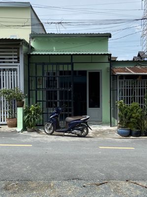 Nhà mặt tiền 