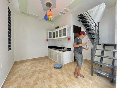 CHO THUÊ KIOT 1 TRỆT + 1 LẦU SẴN MÁY LẠNH FULL NỘI THẤT CHO ANH CHỊ EM